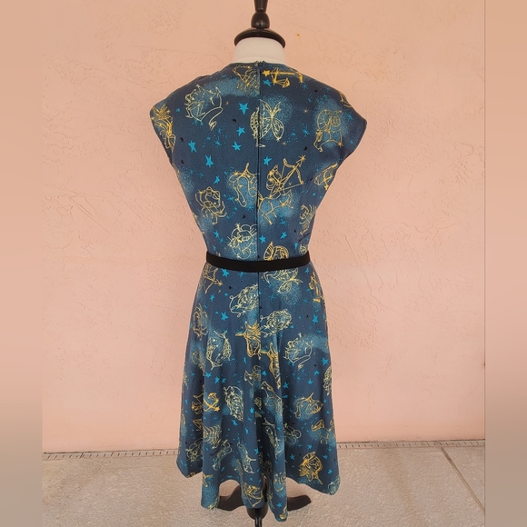 NEW Pinup Couture Pinup Girl Clothing Heidi Dress in Astrology Print - Picture 2 of 11